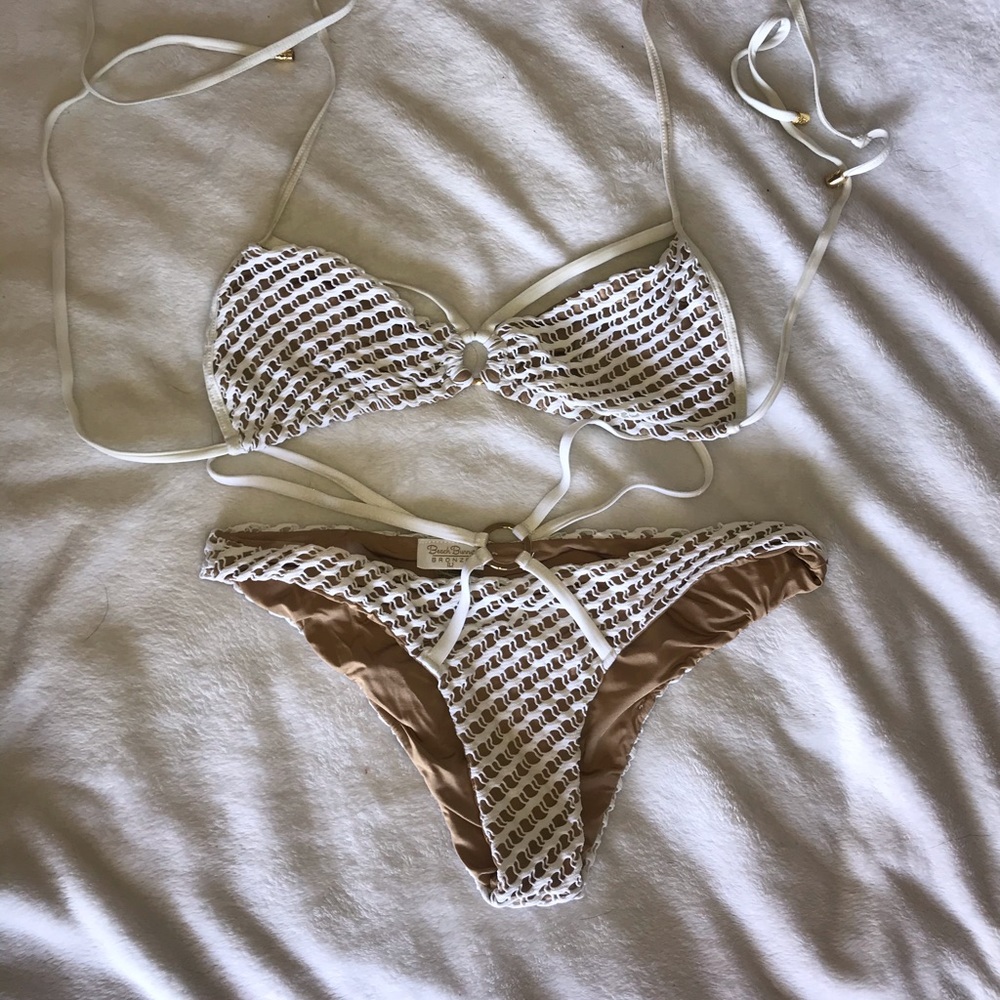 BEACH BUNNY BIKINI 👙